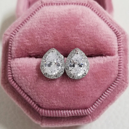 Anna Stud Earrings White